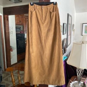 Vintage Tristan & Iseut Tan Maxi skirt